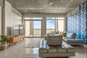 Tides Townhome Midtown Location Pool and Parking